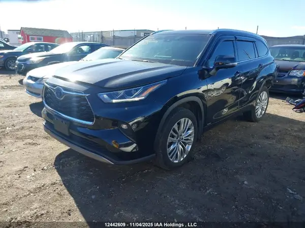5TDEBRCH7RS645339 2024 TOYOTA HIGHLANDER - Image 2