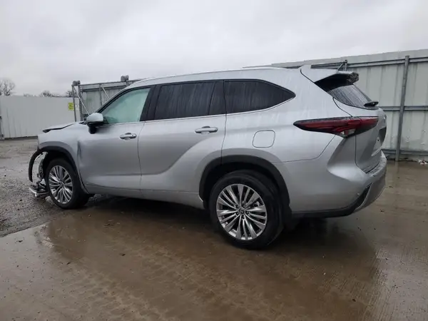 5TDEBRCH7SS658114 2025 TOYOTA HIGHLANDER - Image 2