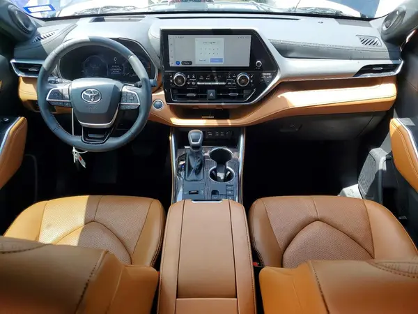 5TDEBRCH7SS659537 2025 TOYOTA HIGHLANDER - Image 8