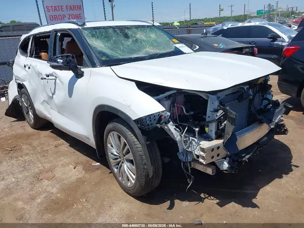 5TDEBRCH7TS718023 2026 TOYOTA HIGHLANDER - Image 1