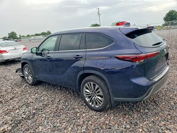 5TDEBRCH7TS723299 2026 TOYOTA HIGHLANDER - Image 2