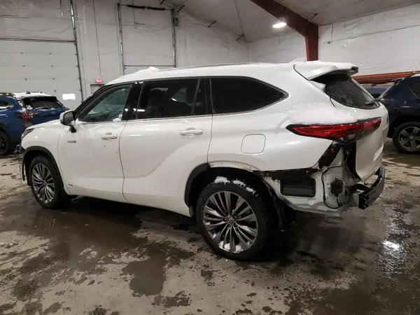 5TDEBRCH8LS000920 2020 TOYOTA HIGHLANDER - Image 2
