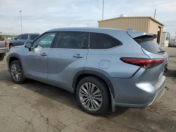 5TDEBRCH8MS017654 2021 TOYOTA HIGHLANDER - Image 2