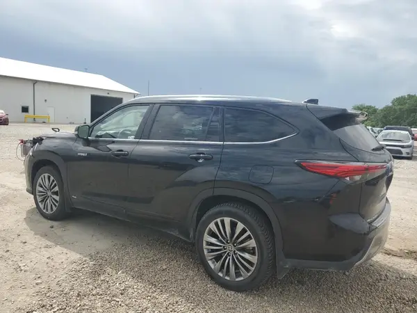 5TDEBRCH8MS025754 2021 TOYOTA HIGHLANDER - Image 2