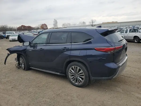 5TDEBRCH8MS027049 2021 TOYOTA HIGHLANDER - Image 2