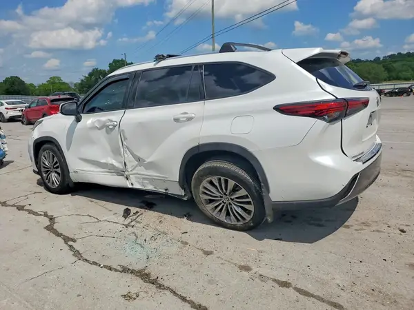 5TDEBRCH8NS082599 2022 TOYOTA HIGHLANDER - Image 2
