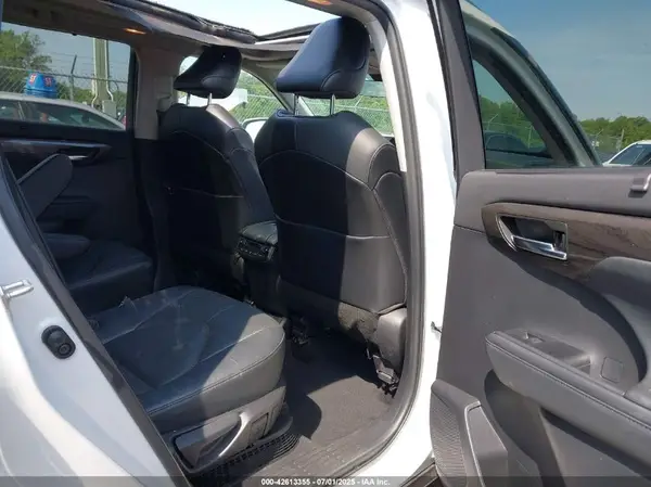 5TDEBRCH8NS084806 2022 TOYOTA HIGHLANDER - Image 8