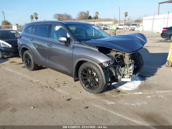 5TDEBRCH8PS108251 2023 TOYOTA HIGHLANDER - Image 1