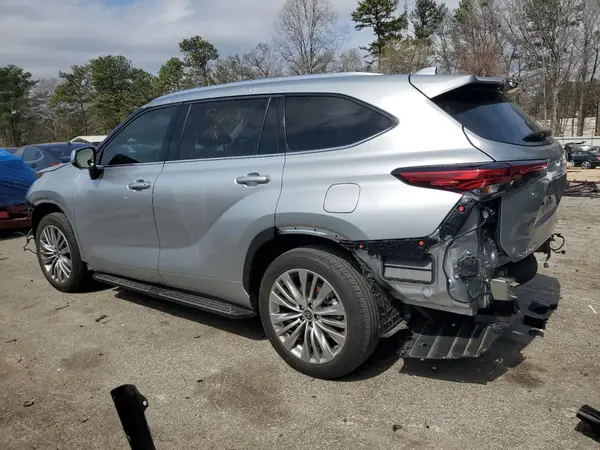5TDEBRCH8PS116303 2023 TOYOTA HIGHLANDER - Image 2