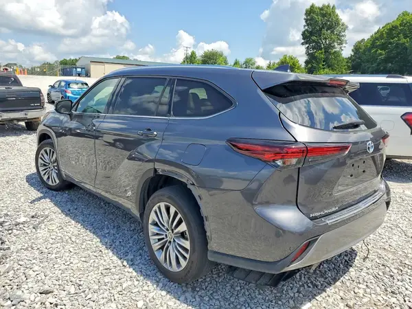 5TDEBRCH8RS619297 2024 TOYOTA HIGHLANDER - Image 2