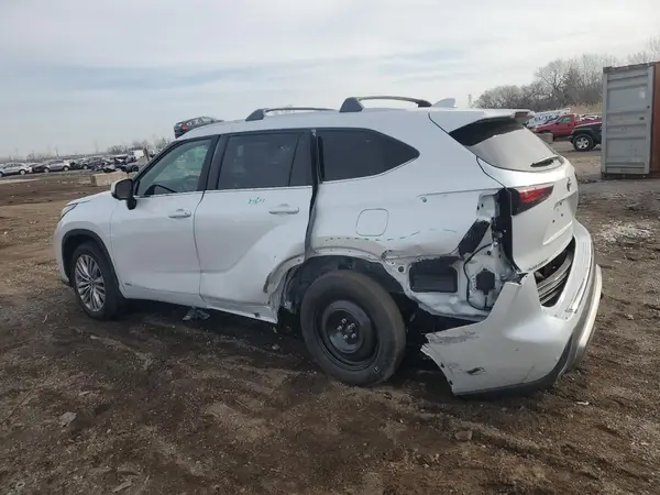 5TDEBRCH8RS641512 2024 TOYOTA HIGHLANDER - Image 2