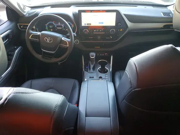5TDEBRCH8SS657912 2025 TOYOTA HIGHLANDER - Image 8