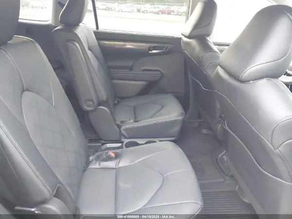 5TDEBRCH8SS660387 2025 TOYOTA HIGHLANDER - Image 8