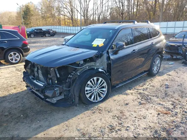 5TDEBRCH8SS663497 2025 TOYOTA HIGHLANDER - Image 2