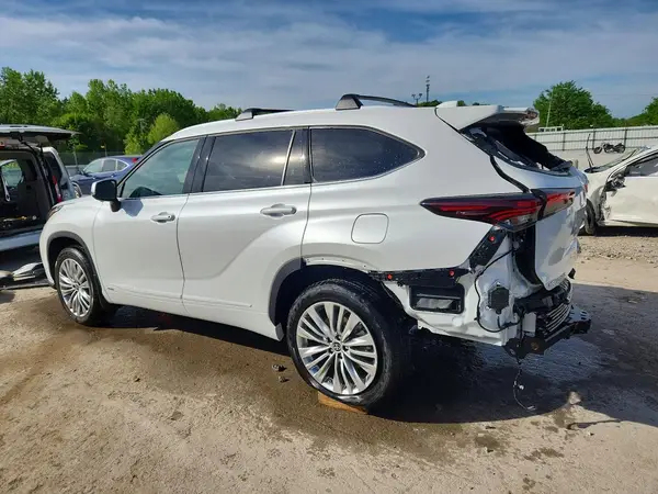5TDEBRCH8SS665640 2025 TOYOTA HIGHLANDER - Image 2