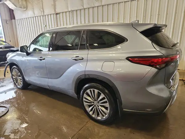 5TDEBRCH9LS003972 2020 TOYOTA HIGHLANDER - Image 2