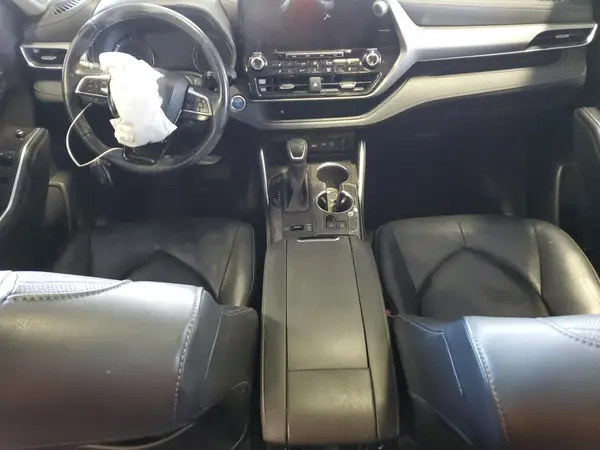 5TDEBRCH9LS004913 2020 TOYOTA HIGHLANDER - Image 8