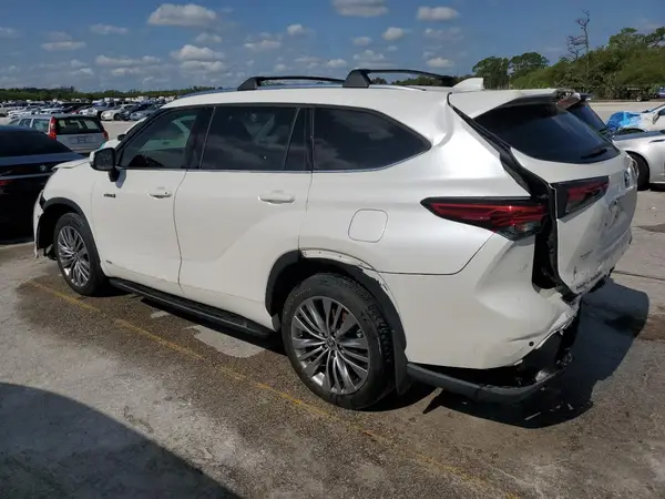 5TDEBRCH9LS012347 2020 TOYOTA HIGHLANDER - Image 2
