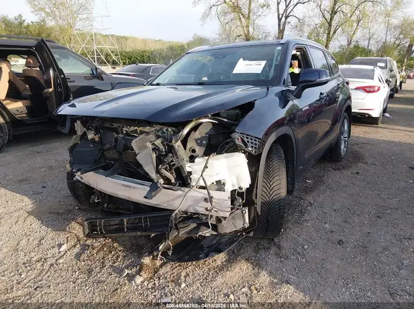 5TDEBRCH9MS015430 2021 TOYOTA HIGHLANDER - Image 2