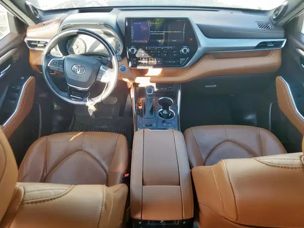 5TDEBRCH9MS021065 2021 TOYOTA HIGHLANDER - Image 8