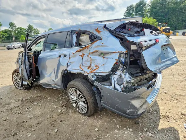 5TDEBRCH9MS030011 2021 TOYOTA HIGHLANDER - Image 2