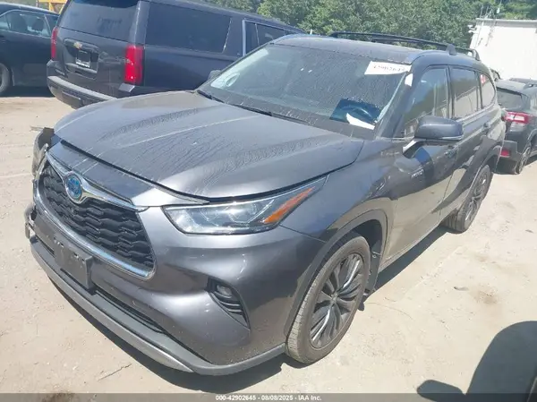5TDEBRCH9MS030431 2021 TOYOTA HIGHLANDER - Image 2