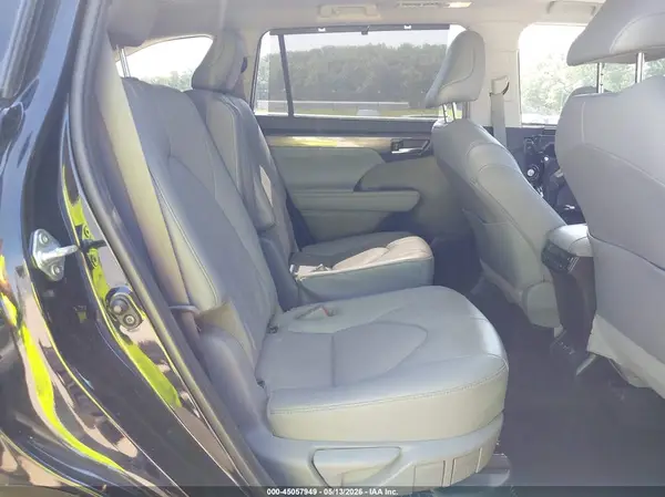 5TDEBRCH9MS032616 2021 TOYOTA HIGHLANDER - Image 8