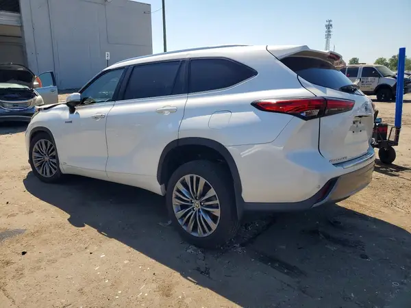 5TDEBRCH9MS041719 2021 TOYOTA HIGHLANDER - Image 2
