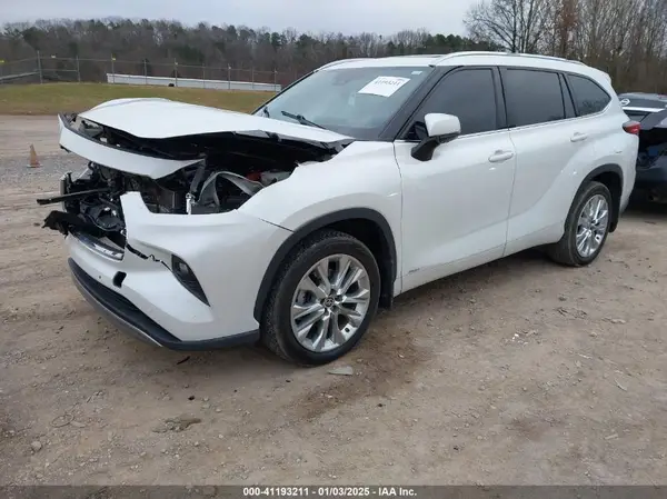5TDEBRCH9NS076729 2022 TOYOTA HIGHLANDER - Image 2