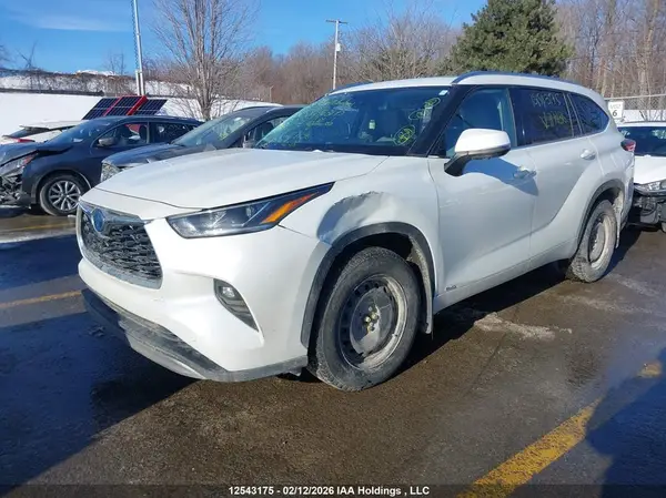 5TDEBRCH9PS117136 2023 TOYOTA HIGHLANDER - Image 2