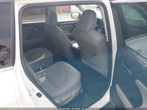5TDEBRCH9PS573279 2023 TOYOTA HIGHLANDER - Image 8