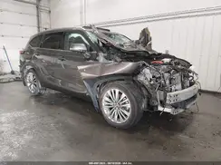 5TDEBRCH9RS633323 2024 TOYOTA HIGHLANDER