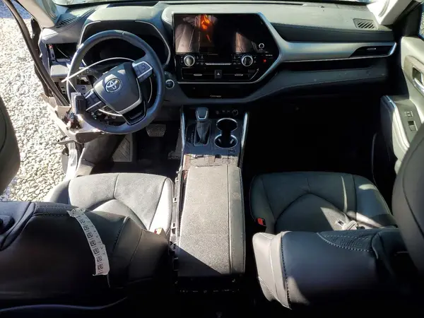 5TDEBRCH9RS636190 2024 TOYOTA HIGHLANDER - Image 8