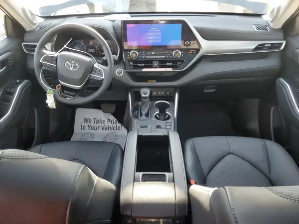 5TDEBRCH9SS667851 2025 TOYOTA HIGHLANDER - Image 8