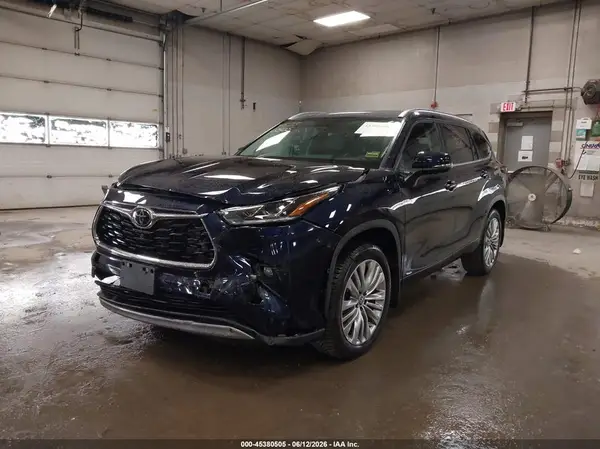 5TDEBRCH9TS691990 2026 TOYOTA HIGHLANDER - Image 2