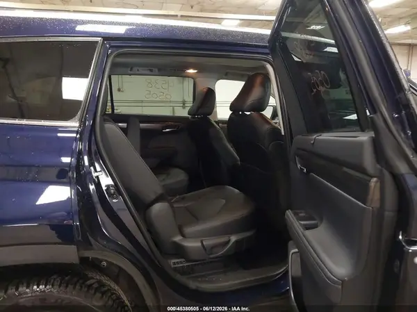 5TDEBRCH9TS691990 2026 TOYOTA HIGHLANDER - Image 8