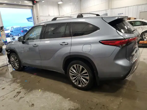 5TDEBRCHXLS002877 2020 TOYOTA HIGHLANDER - Image 2
