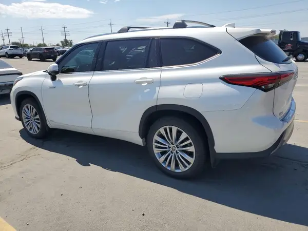 5TDEBRCHXMS024783 2021 TOYOTA HIGHLANDER - Image 2