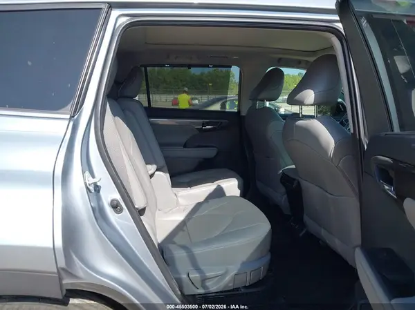 5TDEBRCHXNS087481 2022 TOYOTA HIGHLANDER - Image 8