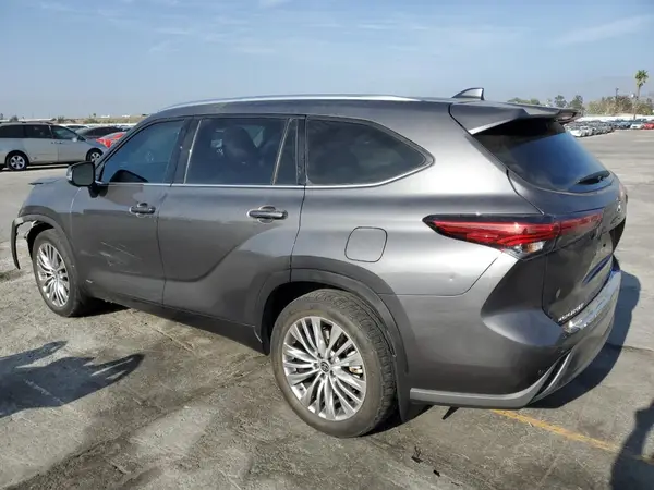 5TDEBRCHXPS123544 2023 TOYOTA HIGHLANDER - Image 2