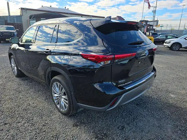 5TDEBRCHXPS571959 2023 TOYOTA HIGHLANDER - Image 2