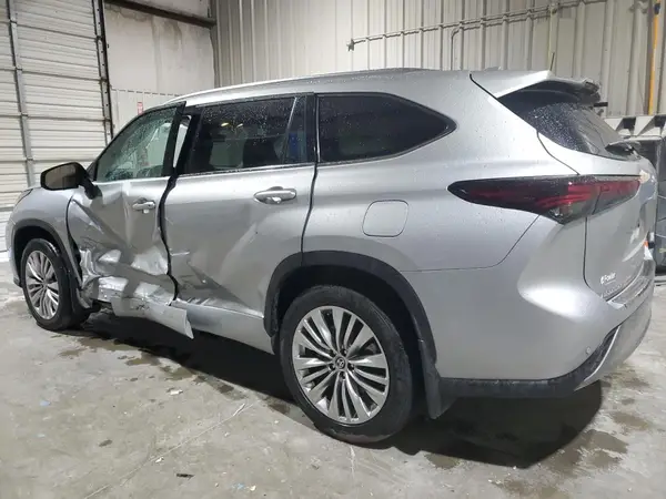 5TDEBRCHXRS609046 2024 TOYOTA HIGHLANDER - Image 2