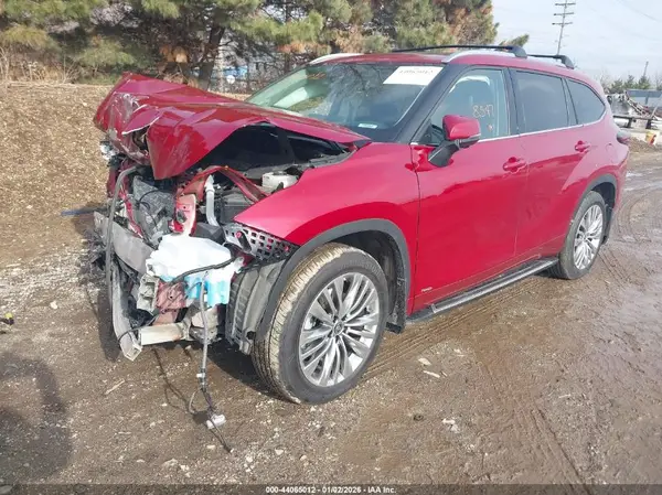 5TDEBRCHXSS670063 2025 TOYOTA HIGHLANDER - Image 2