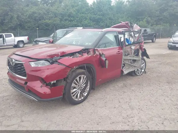 5TDEBRCHXSS685081 2025 TOYOTA HIGHLANDER - Image 2