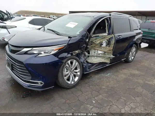 5TDERKEC0MS050006 2021 TOYOTA SIENNA - Image 2