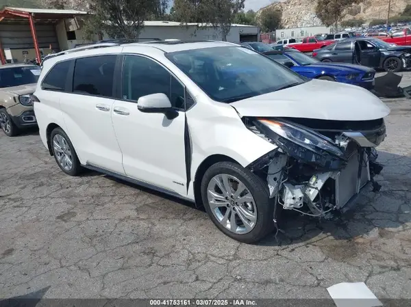 5TDERKEC0MS057523 2021 TOYOTA SIENNA - Image 1