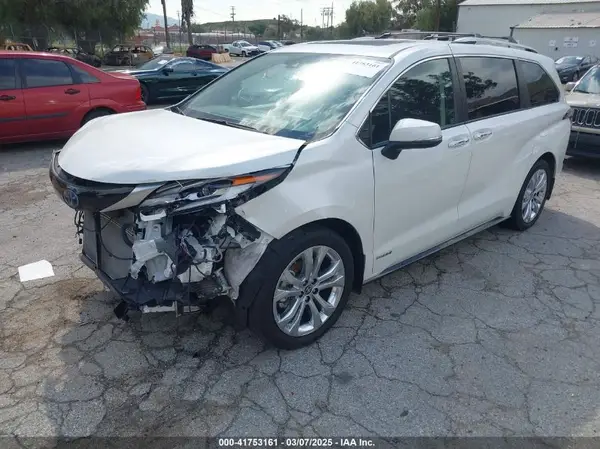 5TDERKEC0MS057523 2021 TOYOTA SIENNA - Image 2