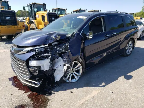 5TDERKEC0RS187244 2024 TOYOTA SIENNA - Image 1