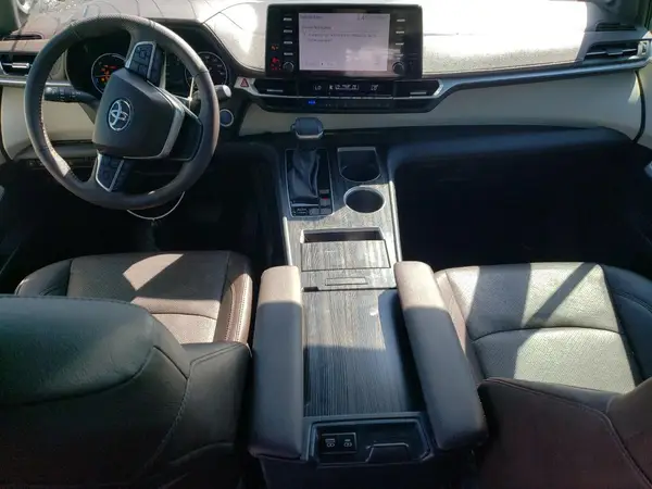 5TDERKEC0RS187244 2024 TOYOTA SIENNA - Image 8