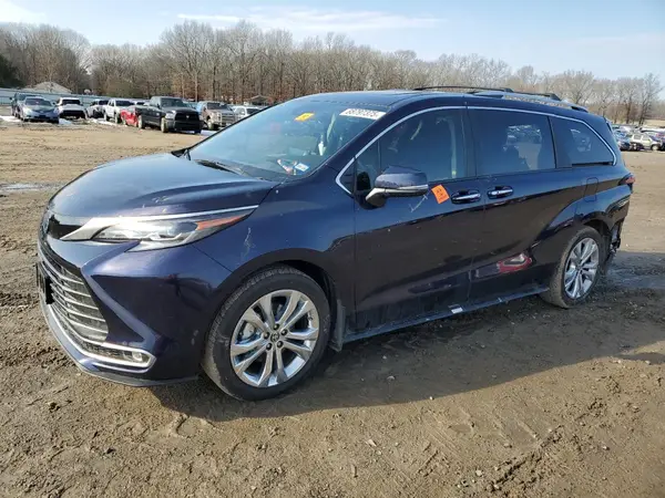 5TDERKEC0RS209114 2024 TOYOTA SIENNA - Image 1